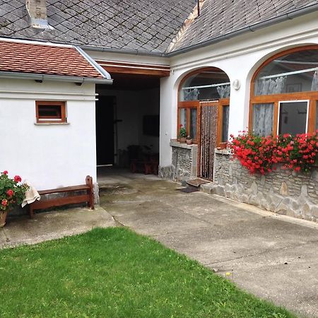 Petra Apartmanok Velem Extérieur photo