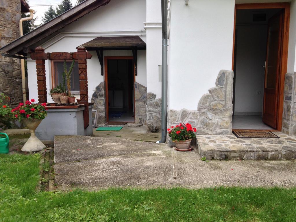 Petra Apartmanok Velem Extérieur photo