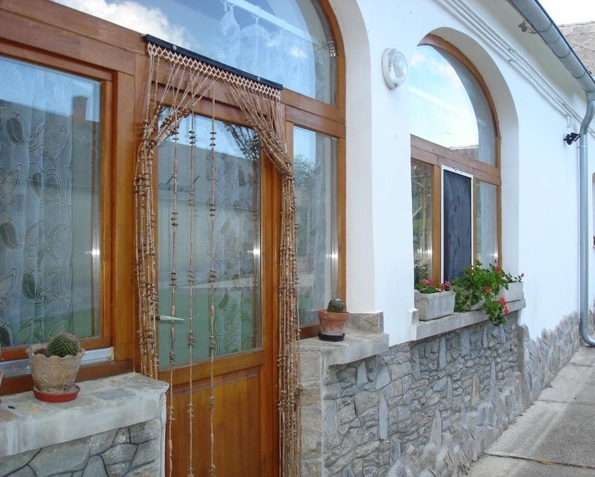 Petra Apartmanok Velem Extérieur photo