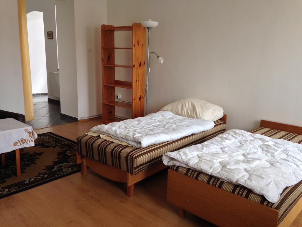 Petra Apartmanok Velem Chambre photo