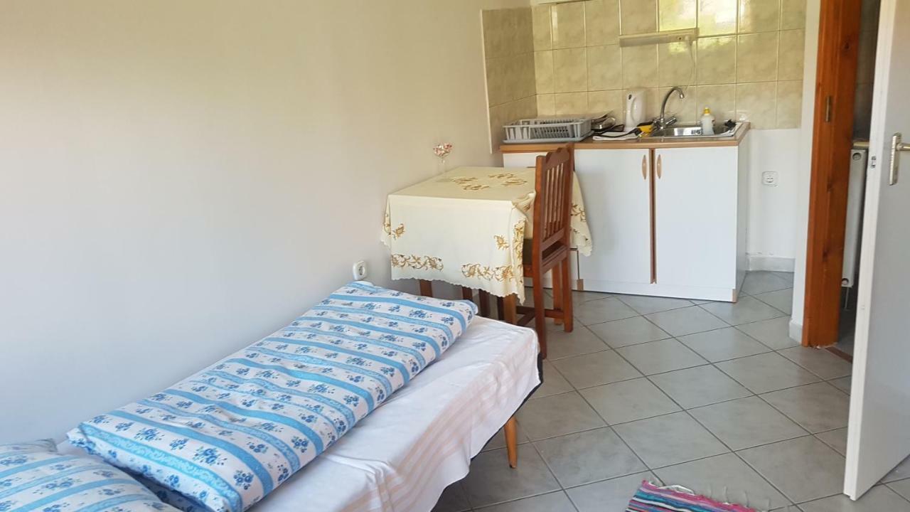 Petra Apartmanok Velem Extérieur photo